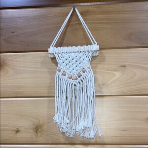 Elegant Cream Macrame Wall Tapestry